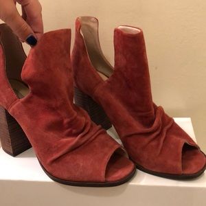 Kristin Cavallari heels NWT